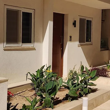 The Palm Court Appartement *