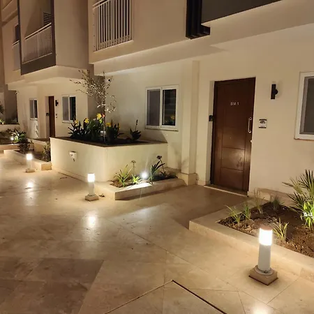 The Palm Court Apartment *
