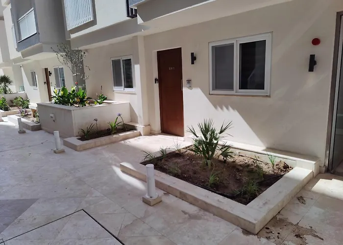 The Palm Court St. Paul's Bay