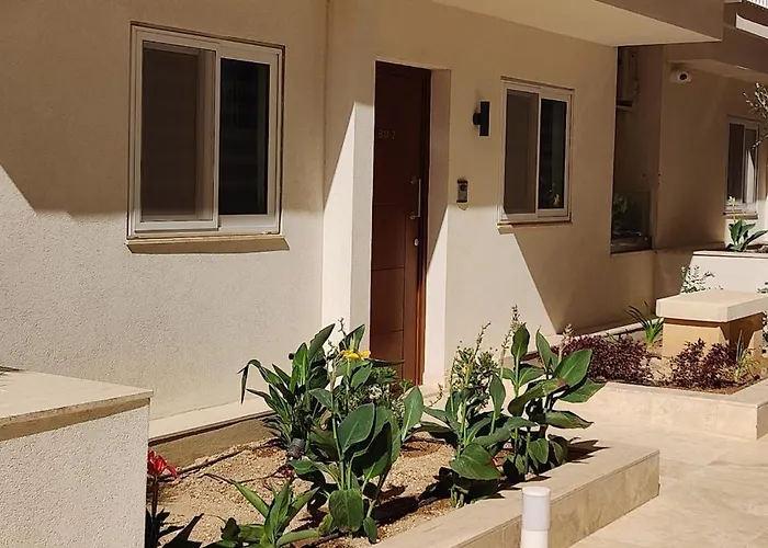 The Palm Court Apartment *