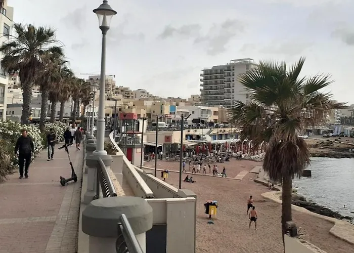 Apartment The Palm Court *